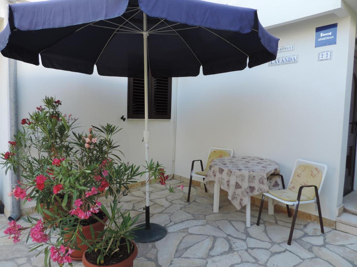 Apartmani Lavanda Паг Екстериор снимка