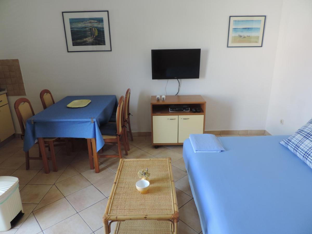 Apartmani Lavanda Паг Стая снимка