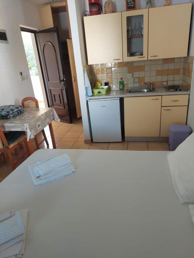 Apartmani Lavanda Паг Екстериор снимка