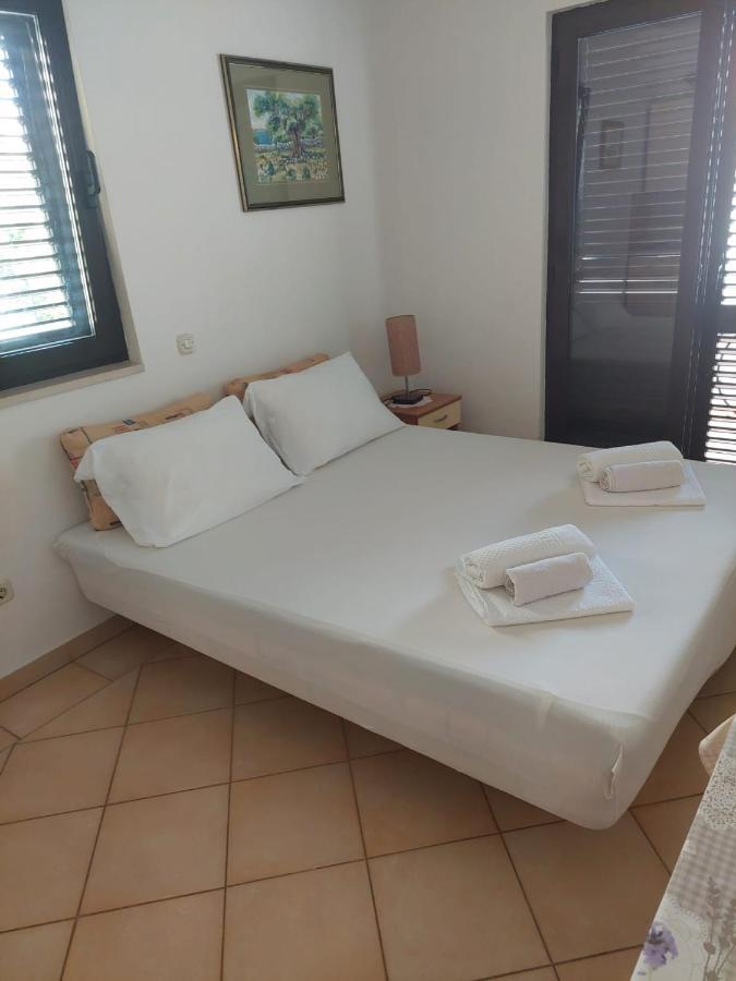 Apartmani Lavanda Паг Екстериор снимка