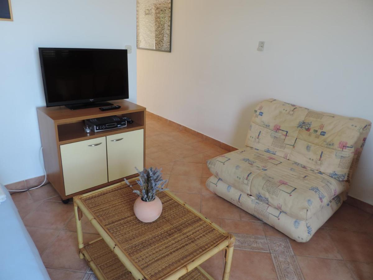 Apartmani Lavanda Паг Стая снимка